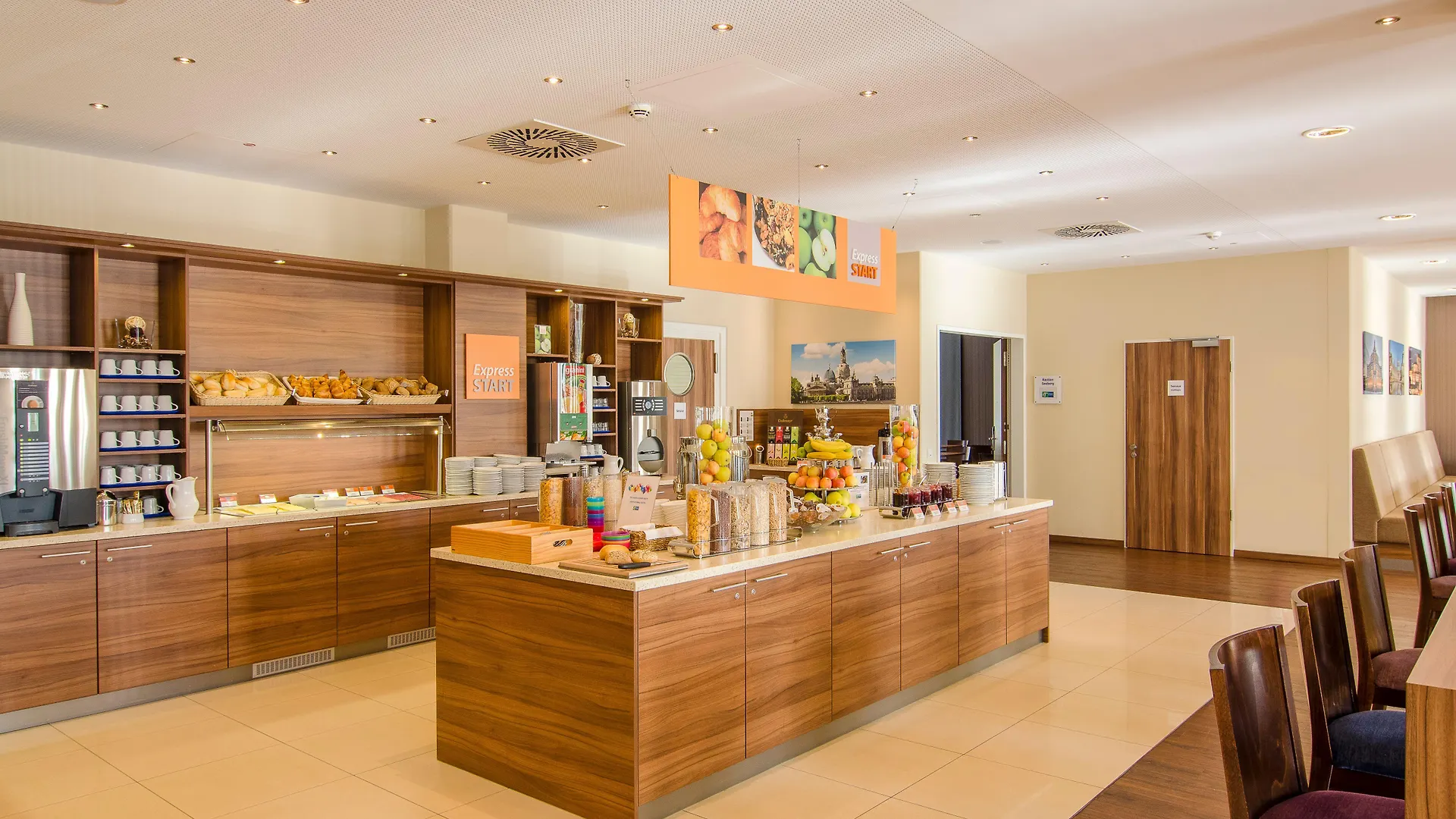 Holiday Inn Express Dresden City Centre Отель