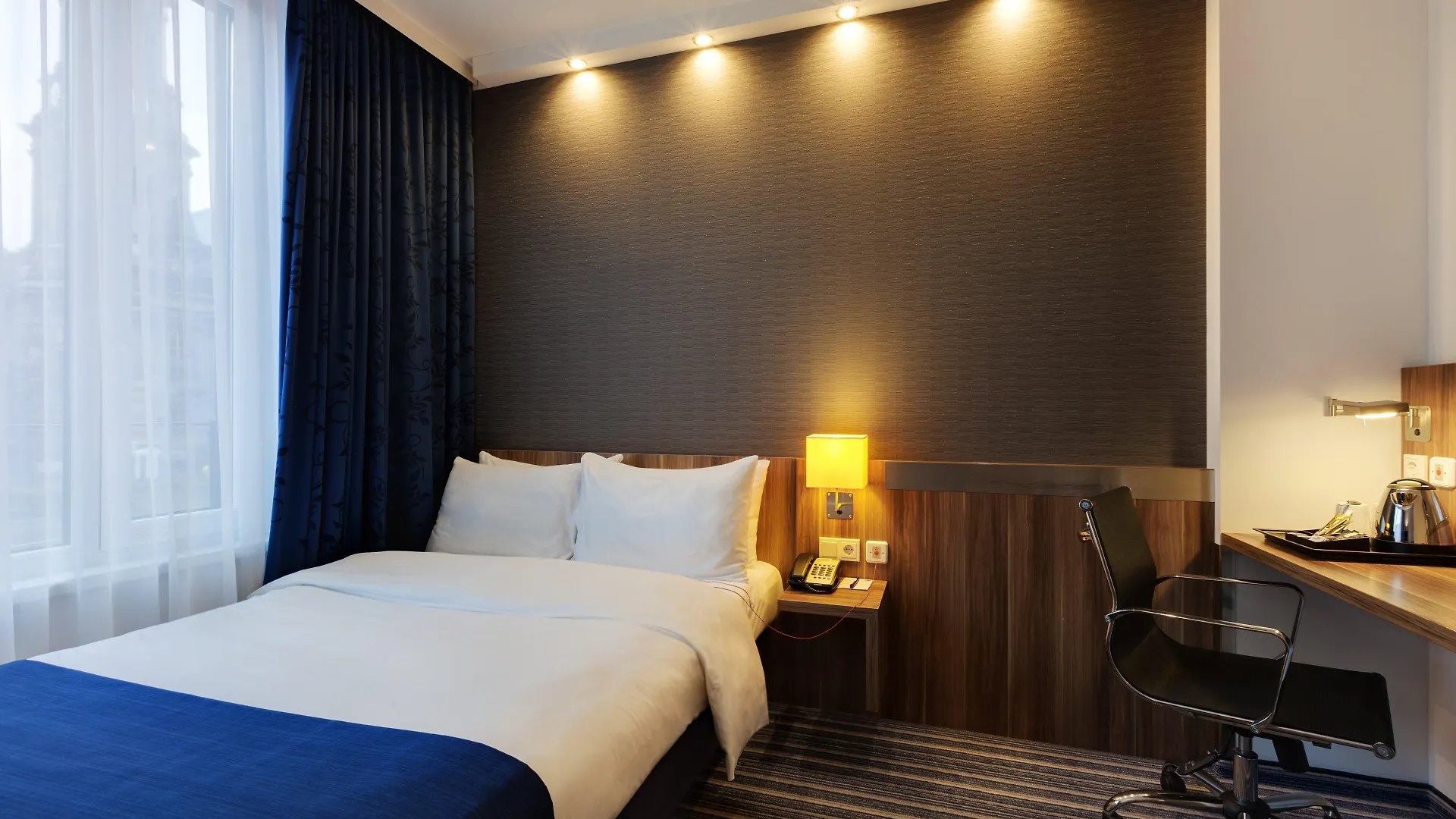 *** Отель Holiday Inn Express Dresden City Centre Германия