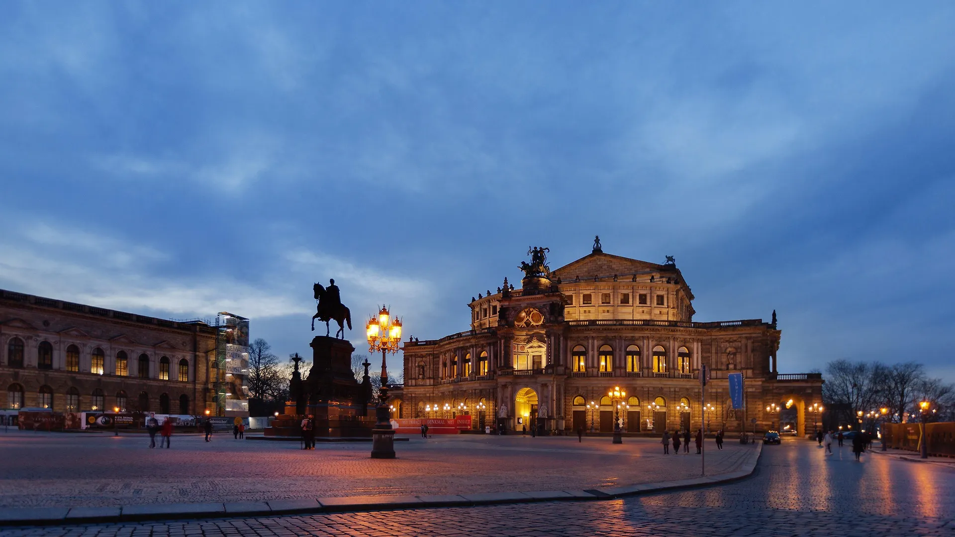 Holiday Inn Express Dresden City Centre 3*,